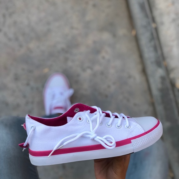 Shoes - White and Pink Women Sneakers